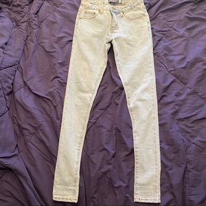 Skinny jeans